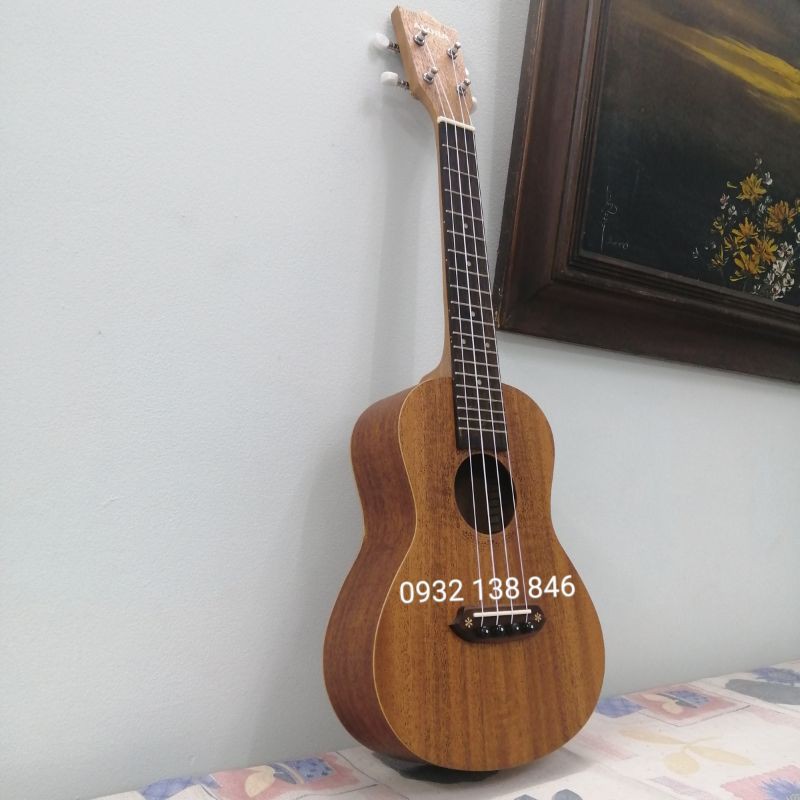 Đàn Ukulele gỗ Hồng Đào chất lượng tặng kèm bao da