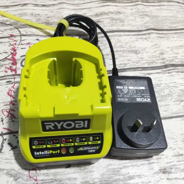 Đế sạc nhanh Ryobi 18V RC18120