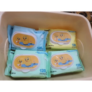 Combo 10 Khăn Giấy Ướt Vịt Vàng Phú Đạt siêu hot tặng kèm  thùng  nhựa cao cấp .