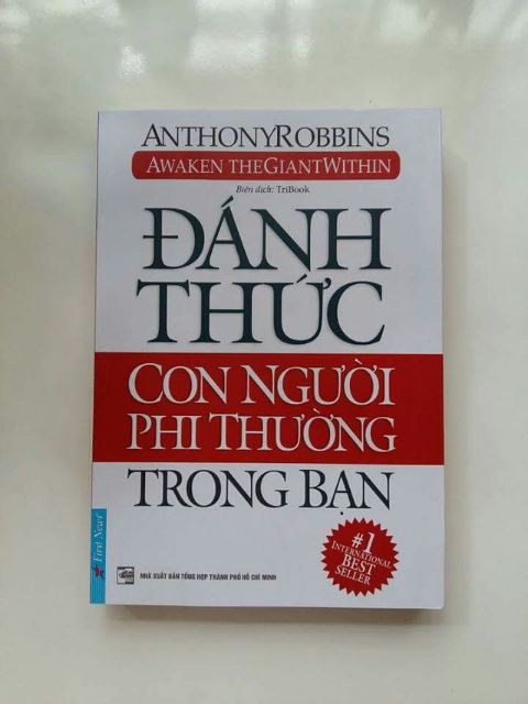 Sách - Đánh Thức Con Người Phi Thường Trong Bạn