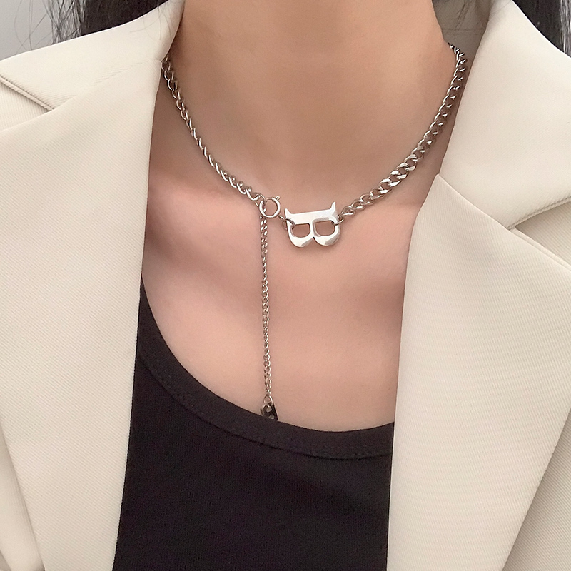 vòng cổ Thép Titan Mặt Chữ B Cá Tính Cho Nữ