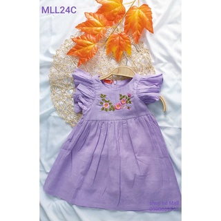 Váy linen tím thêu dây hoa hồng cho bé