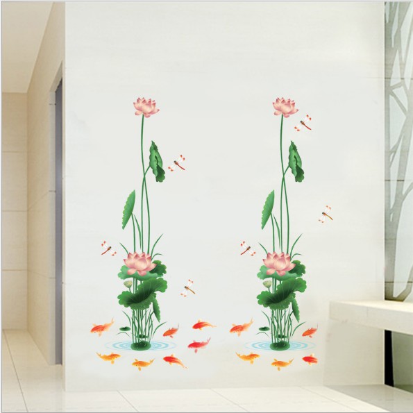 Decal trang trí tường Hoa Sen nhánh dà và đàn cá KOI bơi quanh hồ