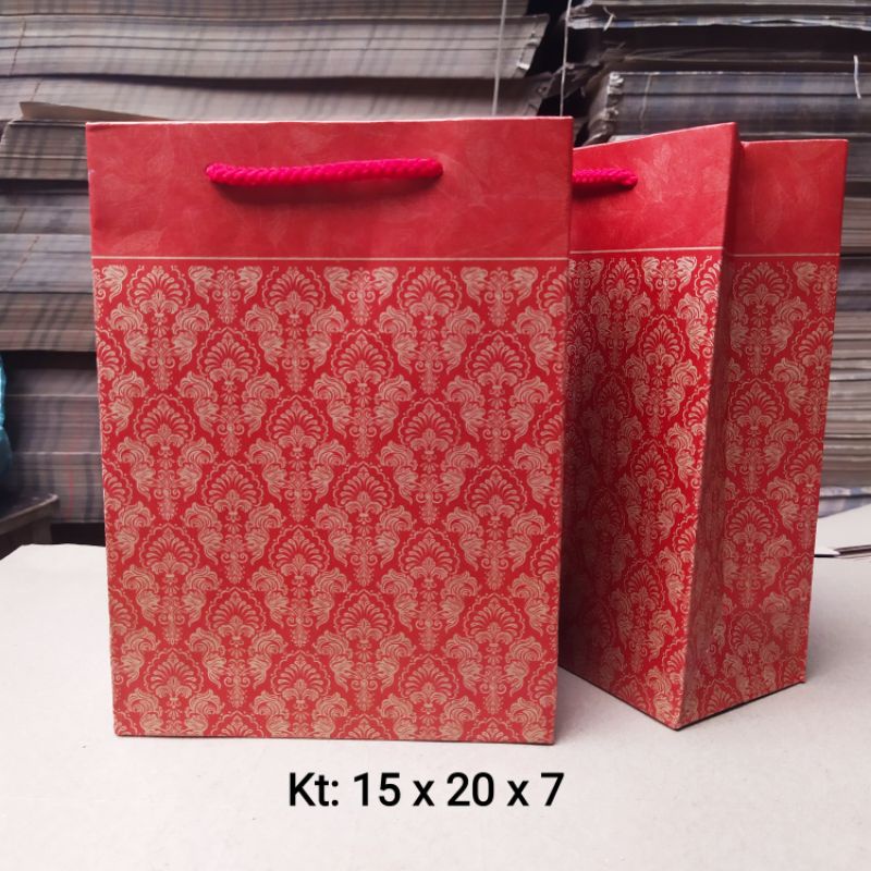 Túi giấy  - túi quà tặng nhiều họa tiết - kt: 15 x 20 x 7cm