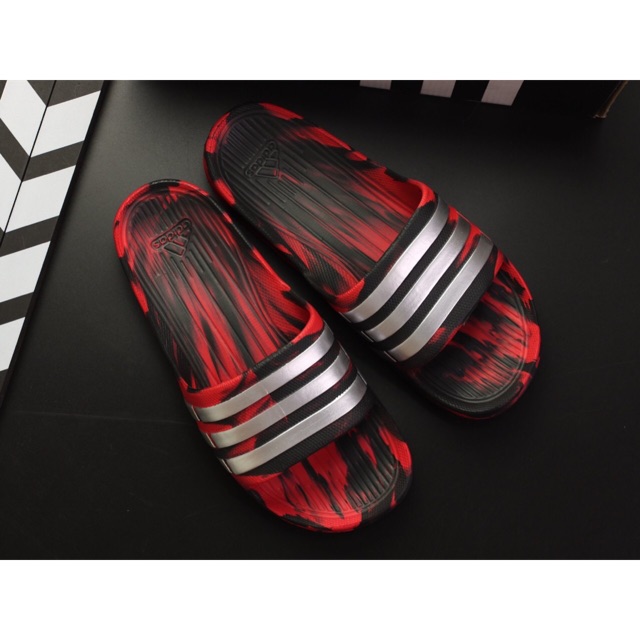 Camo đúc adi . Das