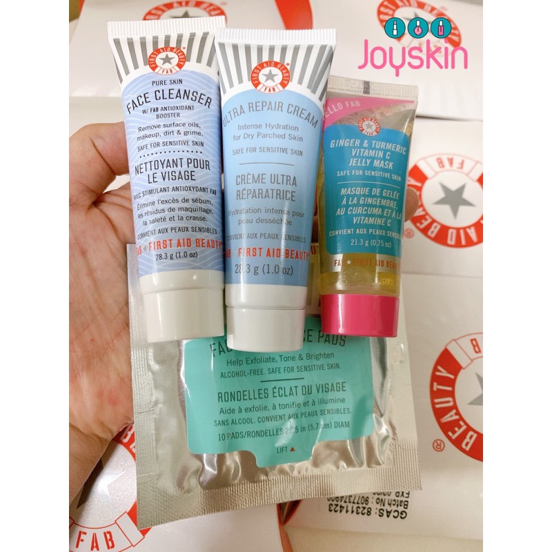 Set dưỡng phục hồi da First Aid Beauty Essential Kits