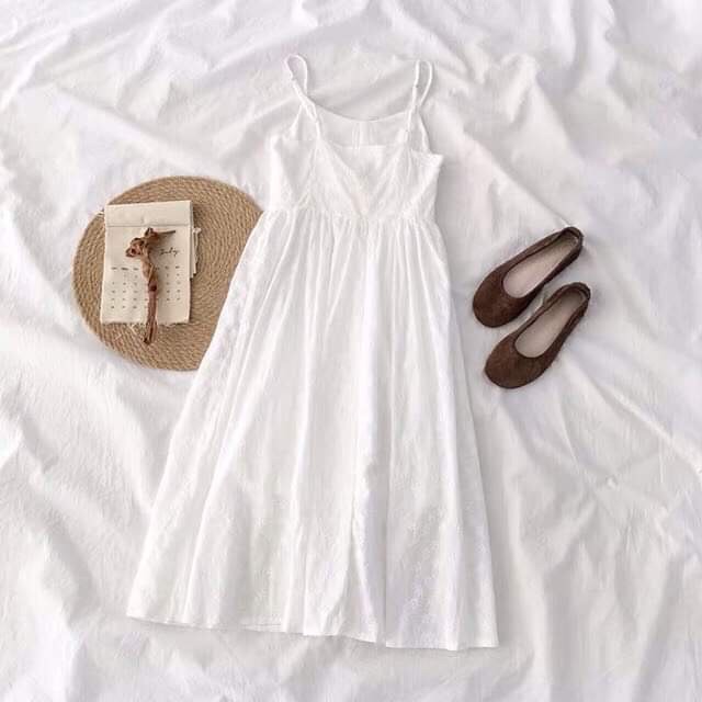 Váy Trắng Hai Dây Thêu Hoa Vintage | BigBuy360 - bigbuy360.vn