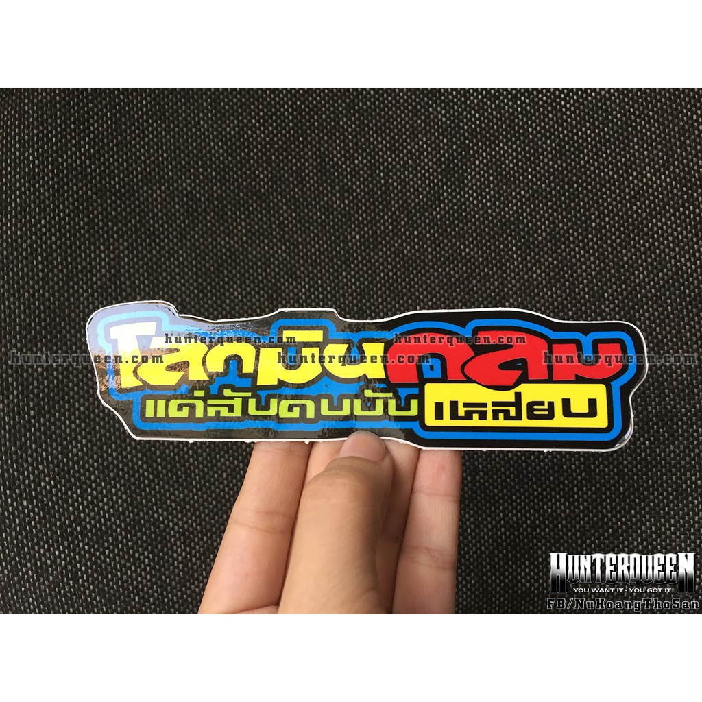 Logo chữ thái 7 màu. Sticker Thái, hình dán chống nước. Tem trang trí xe máy, vali, nón bảo hiểm, điện thoại, laptop…