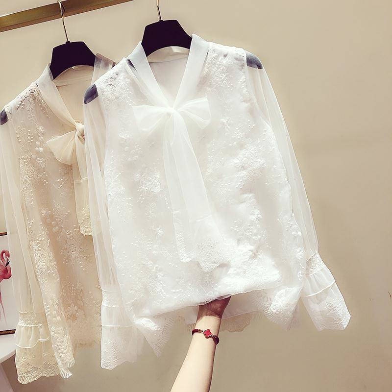 Áo ren dáng rộng thắt nơ nữ tính duyên dáng hợp thời trang 2019 | BigBuy360 - bigbuy360.vn