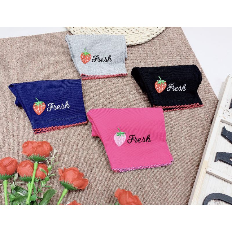 size 8_22kgquần legging lửng cotton size nhí dâu tây, mickey, thỏ