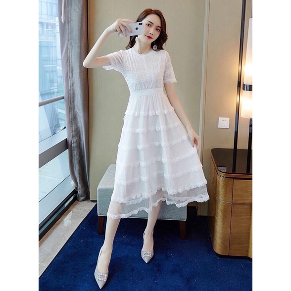 Đầm ren trắng nhiều tầng-thanh lý