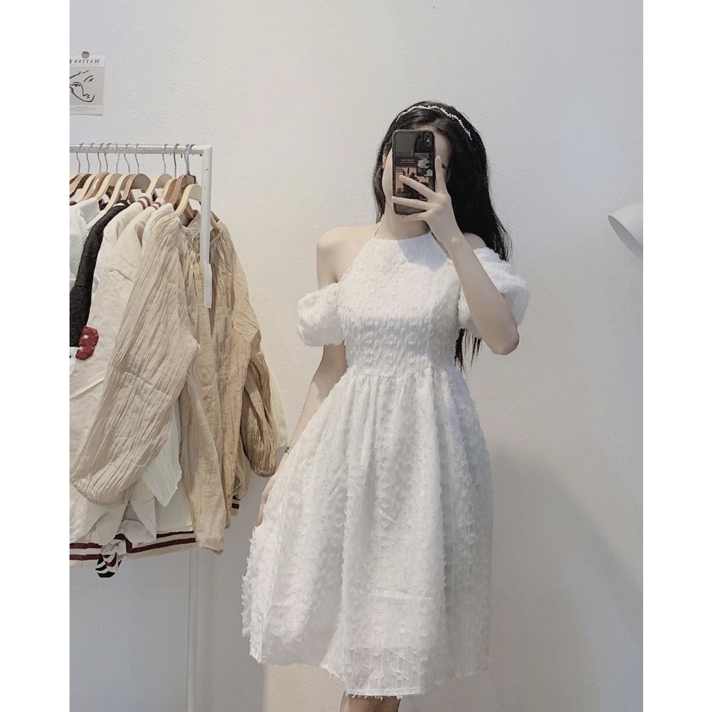 Váy cổ yếm trễ vai lông vũ cao cấp cực xinh - Đầm yếm tay bồng lông vũ hai màu kiều nữ 2 lớp babydoll