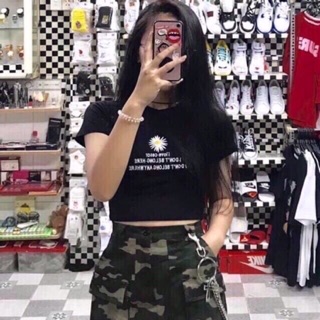Áo CropTop Thêu Hoa Cúc