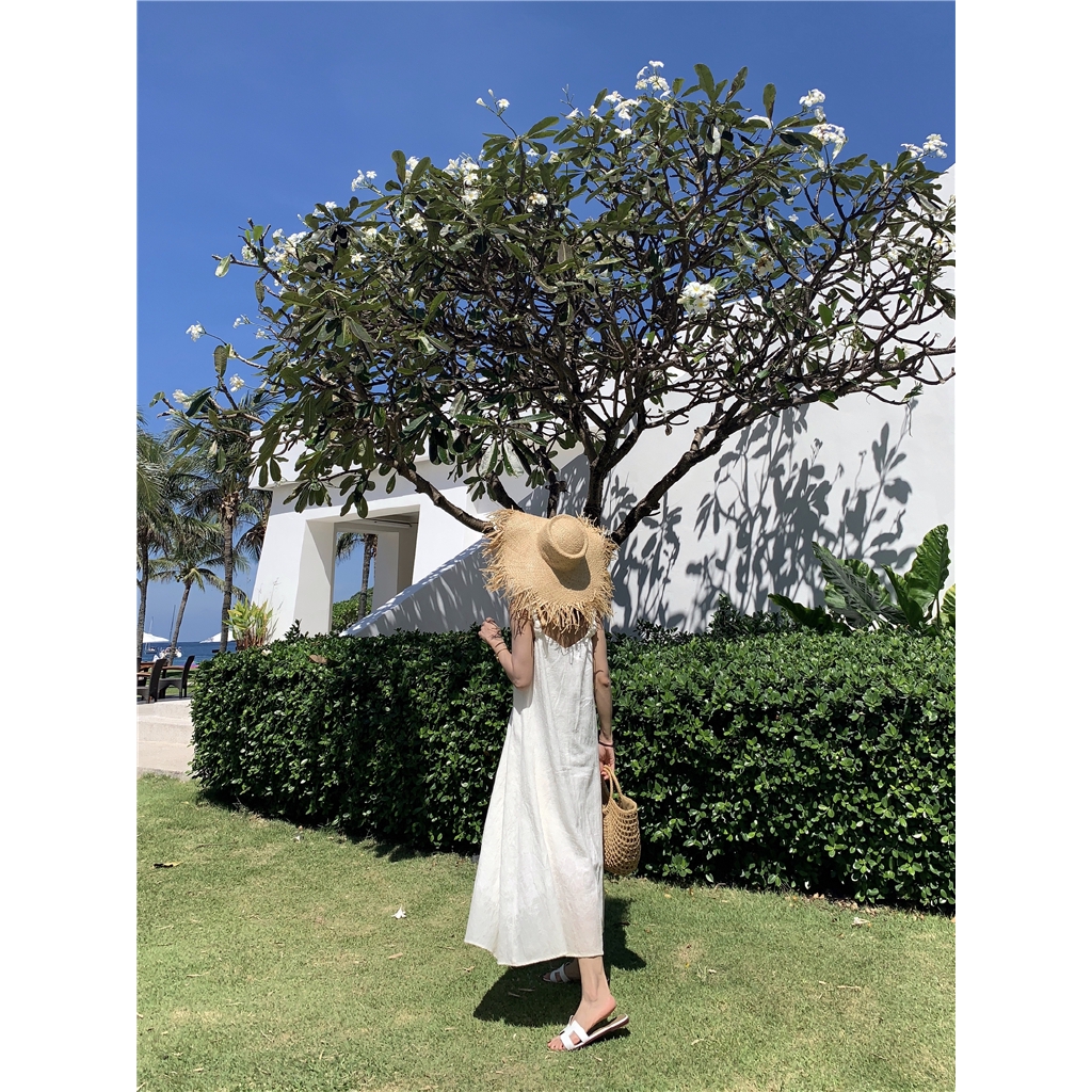 Đầm cotton lanh màu trắng thời trang đi biển xinh xắn | BigBuy360 - bigbuy360.vn