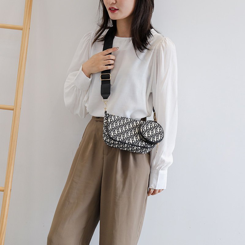 Túi đeo chéo nữ túi nhỏ cá tính họa tiết siêu xinh đi chơi phong cách Hàn Quốc tặng kèm túi mix đi kèm