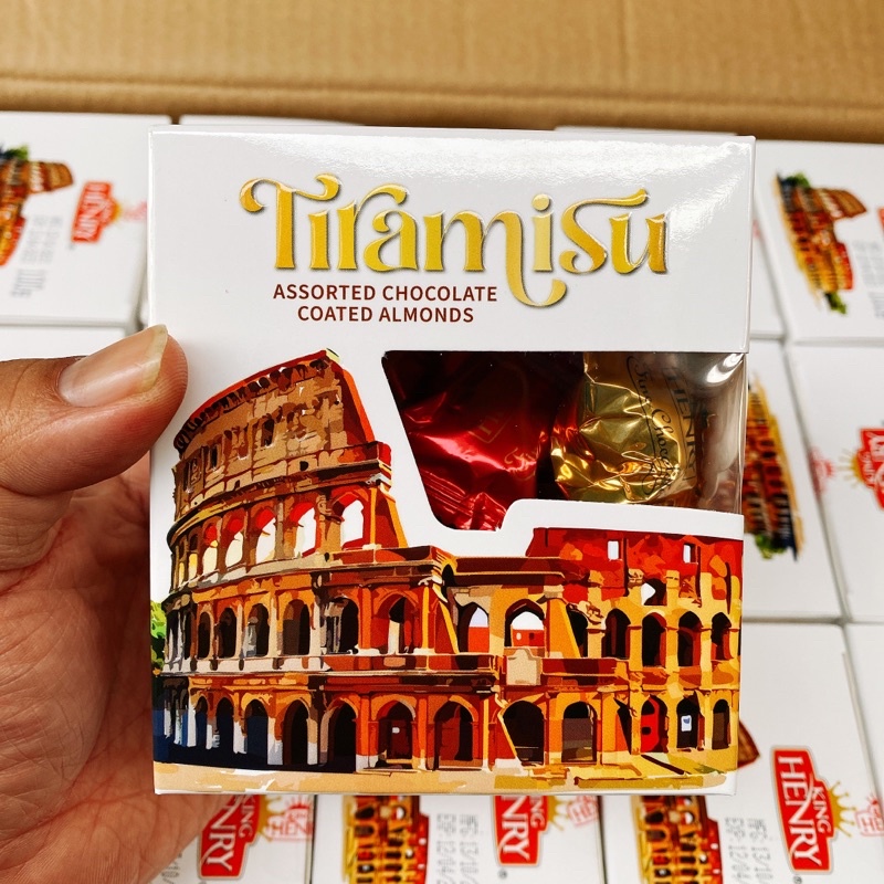 Hộp socola 🍫 Hạnh nhân Tiramisu King Henry 90gram. Date 04/2024