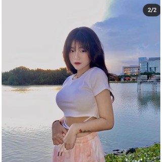 Áo croptop có dây thắt eo