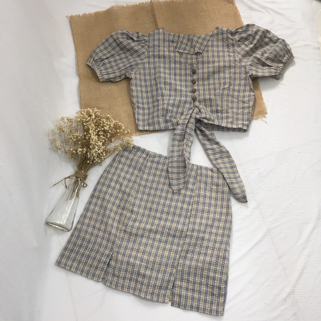 Set Caro Tay Ngắn Cổ Tim Phối Nút Vs Cột Nơ - TK665