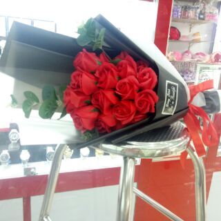 Bó  hoa hồng sáp thơm 18 bông