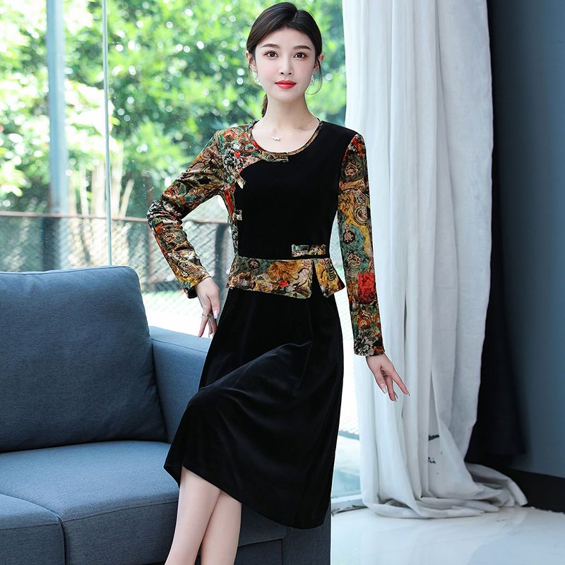 Đầm Nhung Dài Tay Phối Khóa Cài Thời Trang Cho Phụ Nữ Trung Niên