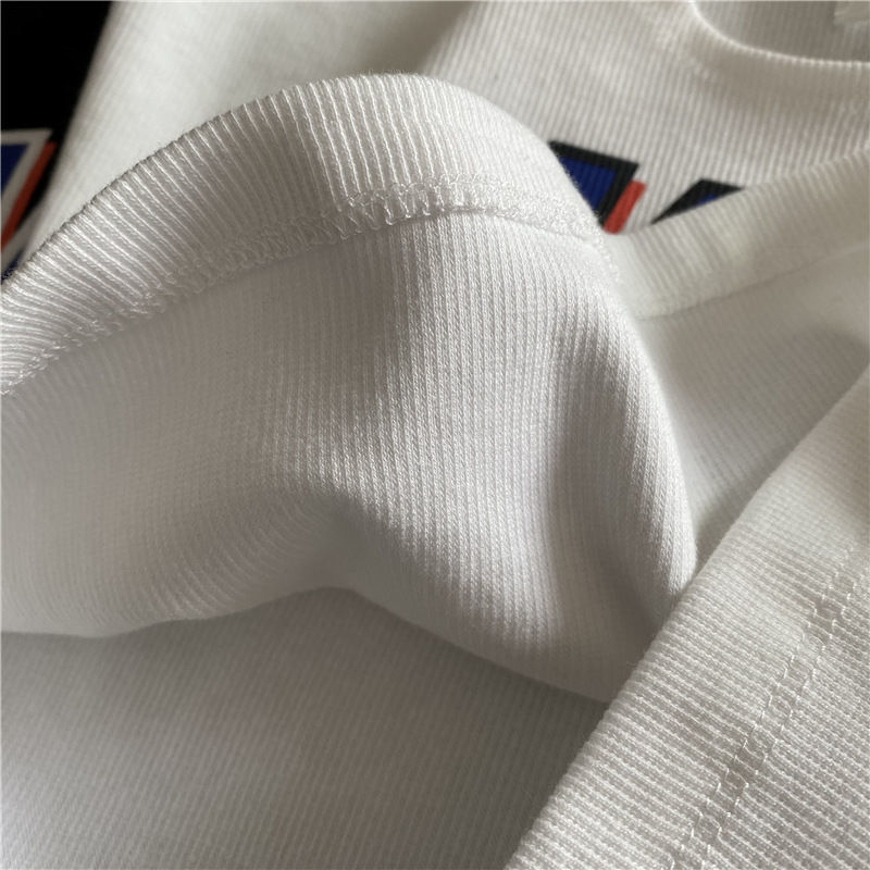 Áo thun thể thao sát nách ôm dáng in chữ trẻ trung năng động cho nữ