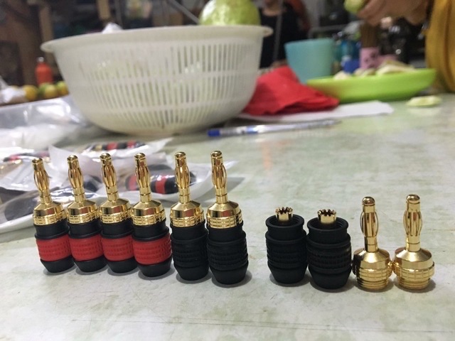 Dây tín hiệu chuyển đổi từ chuẩn 6 ly (6,5ly) mono ra 2 Jack bắp chuối. Báo giá 1 dây.