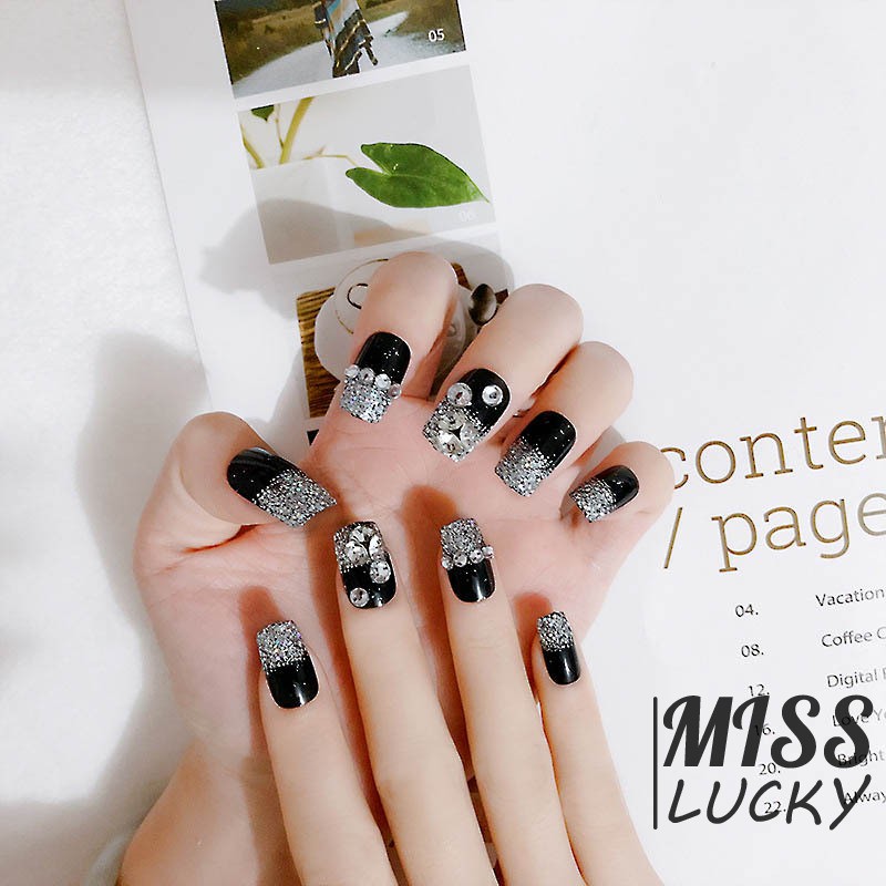 [Hàng mới về] Set 24 móng tay giả đính đá thời trang cho nữ