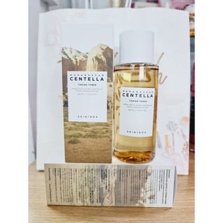 Nước hoa hồng Skin 1004 Madagasca Centella Asiatica Toning Toner làm dịu nhanh tổn thương cho da