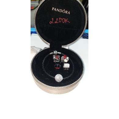 Vòng tay kèm charm Pandora chính hãng