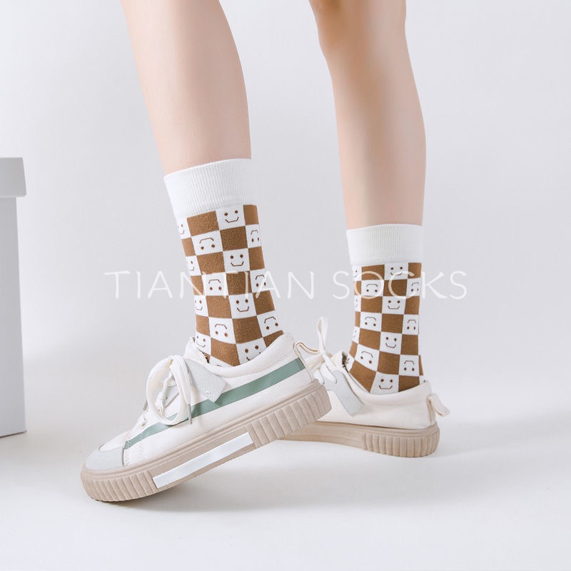 TIAN TIAN T150 Vớ tất vớ  nữ cổ cao In Họa Tiết Caro Trắng Đen Thời Trang Thu Đông Hàn Quốc Chất Lượng Cao