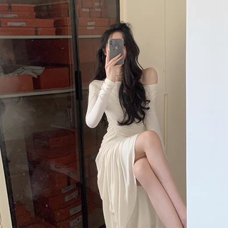 Váy mc trắng cổ trễ vai tay dài dáng a dài basic