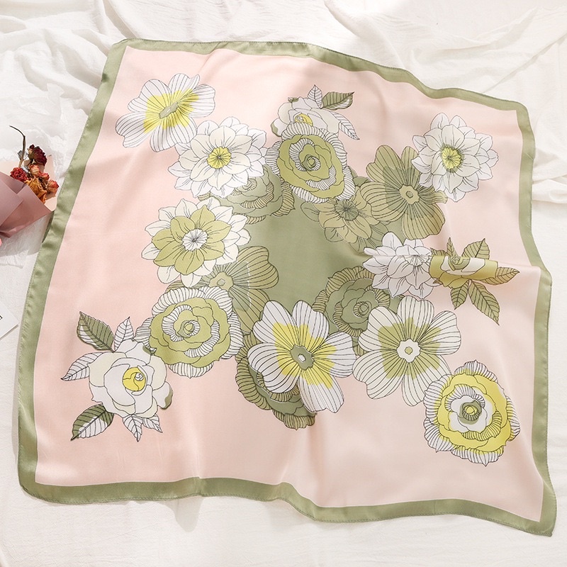 Khăn turban lụa vuông size 70x70cm in hoa dễ thương - Maben