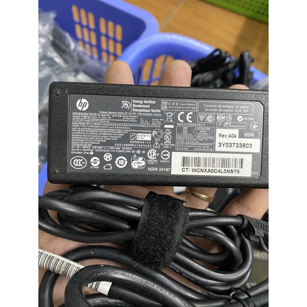 Cục sạc laptop Hp 18.5V-3.5A chân kim to zin bóc máy