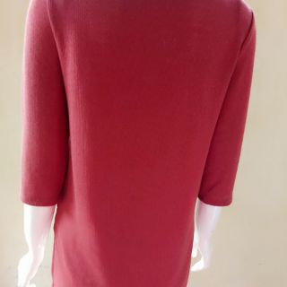 Áo len tay lỡ xẻ tà