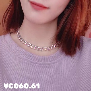 Vòng cổ đính đá sang trọng