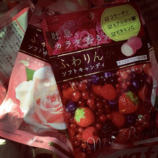 Kẹo Collagen hoa hồng Kracie