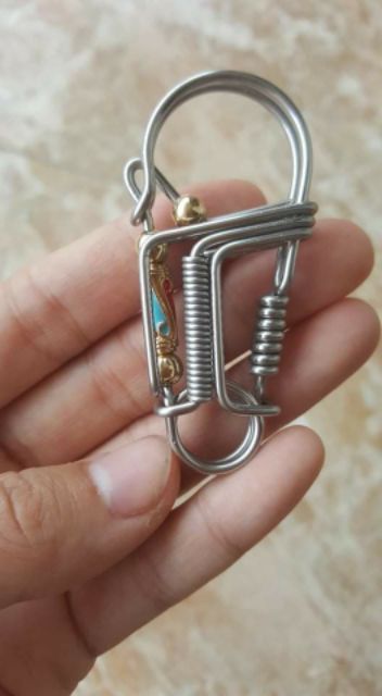 Móc khoá uốn thủ công