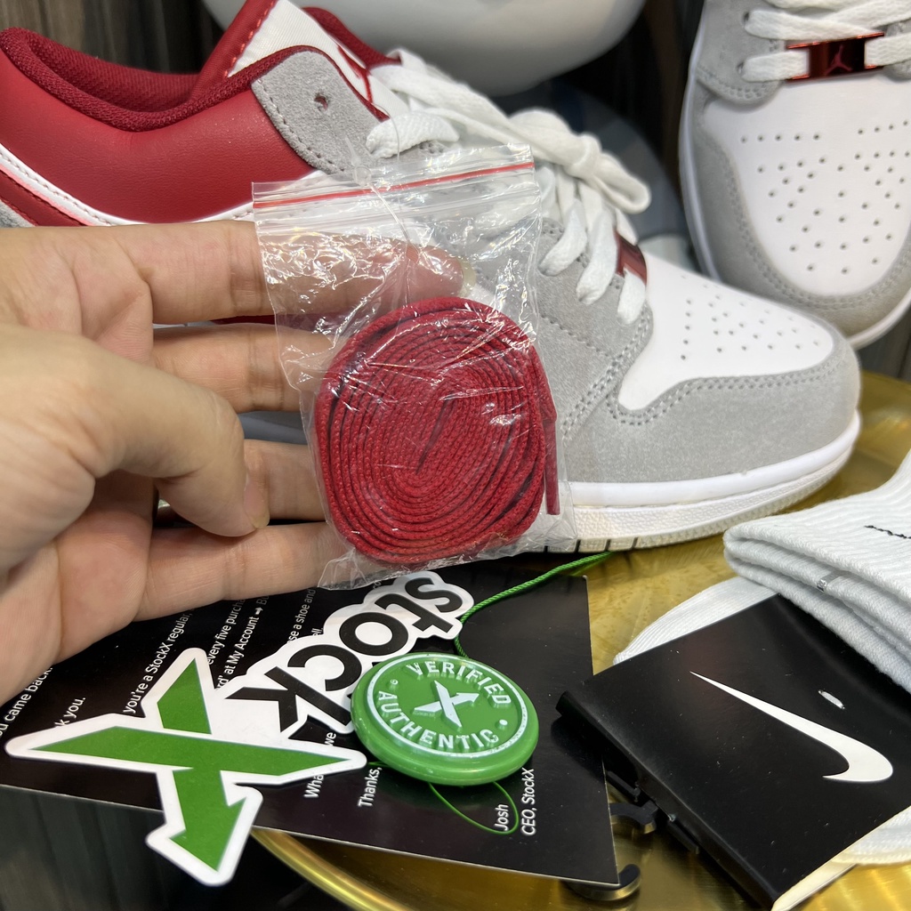 Giày thể thao sneaker JD Xám vệt đỏ, gót đỏ Mới Lai Au