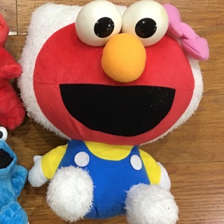 Mắt Lồi Elmo Kitty