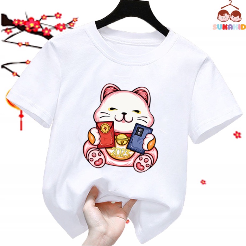 Gía sỉ Áo thun tết hình con mèo cầm bao lì xì tết ,áo cho bé từ 6kg-30kg.AT06.