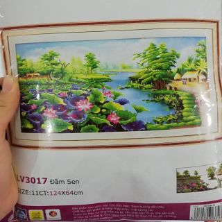 Tranh thêu đầm sen lv3017