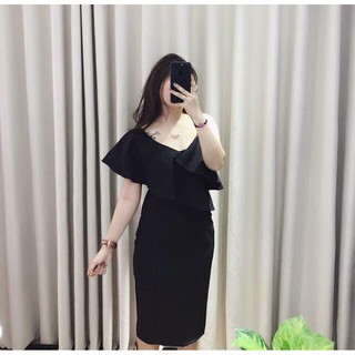 Đầm lệch vai bèo.
