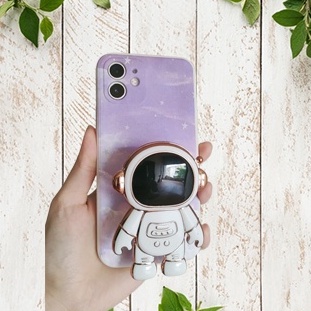 Ốp lưng iphone Phi hành gia kèm Giá đỡ phi hành gia nền lấp lánh viền vuông ốp iphone 13pro 13promax 11 12pro xr