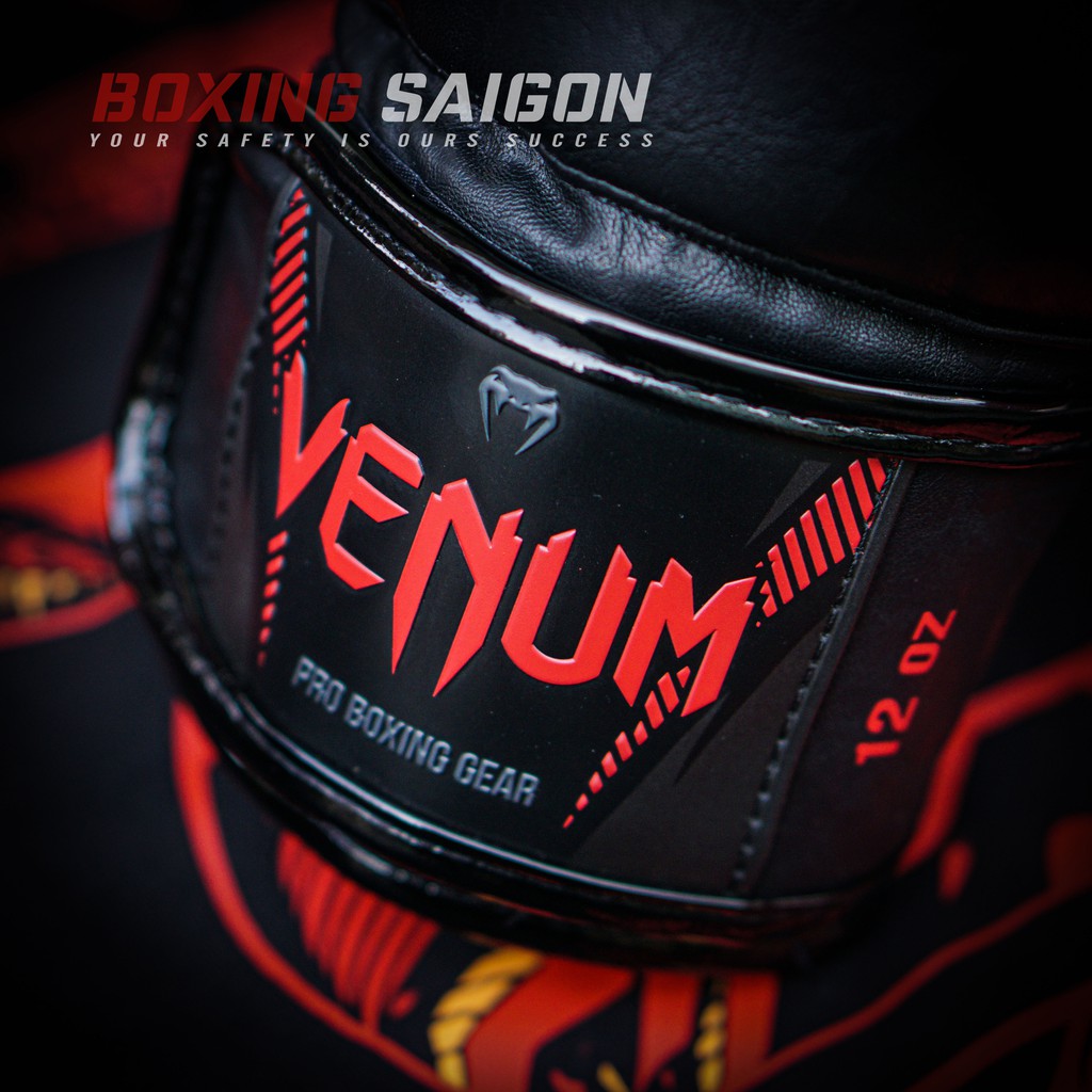 Găng tay boxing Venum Impact  - Black/Red