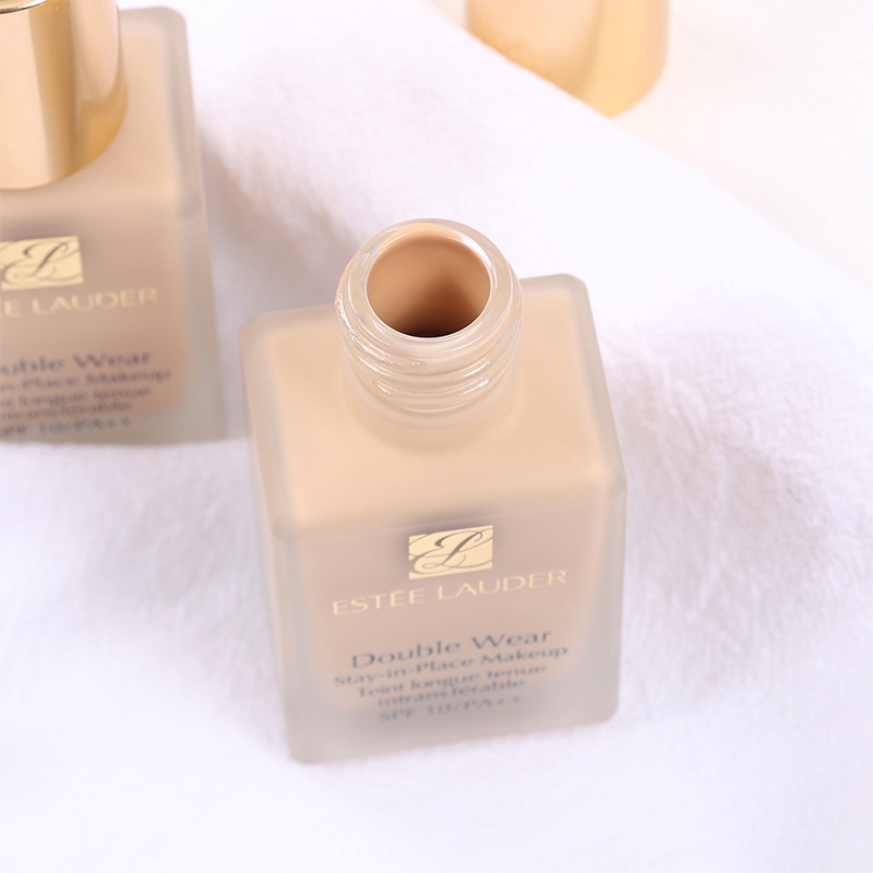 Kem Nền Dạng Lỏng Dưỡng Ẩm Che Khuyết Điểm 30ml Estee Lauder