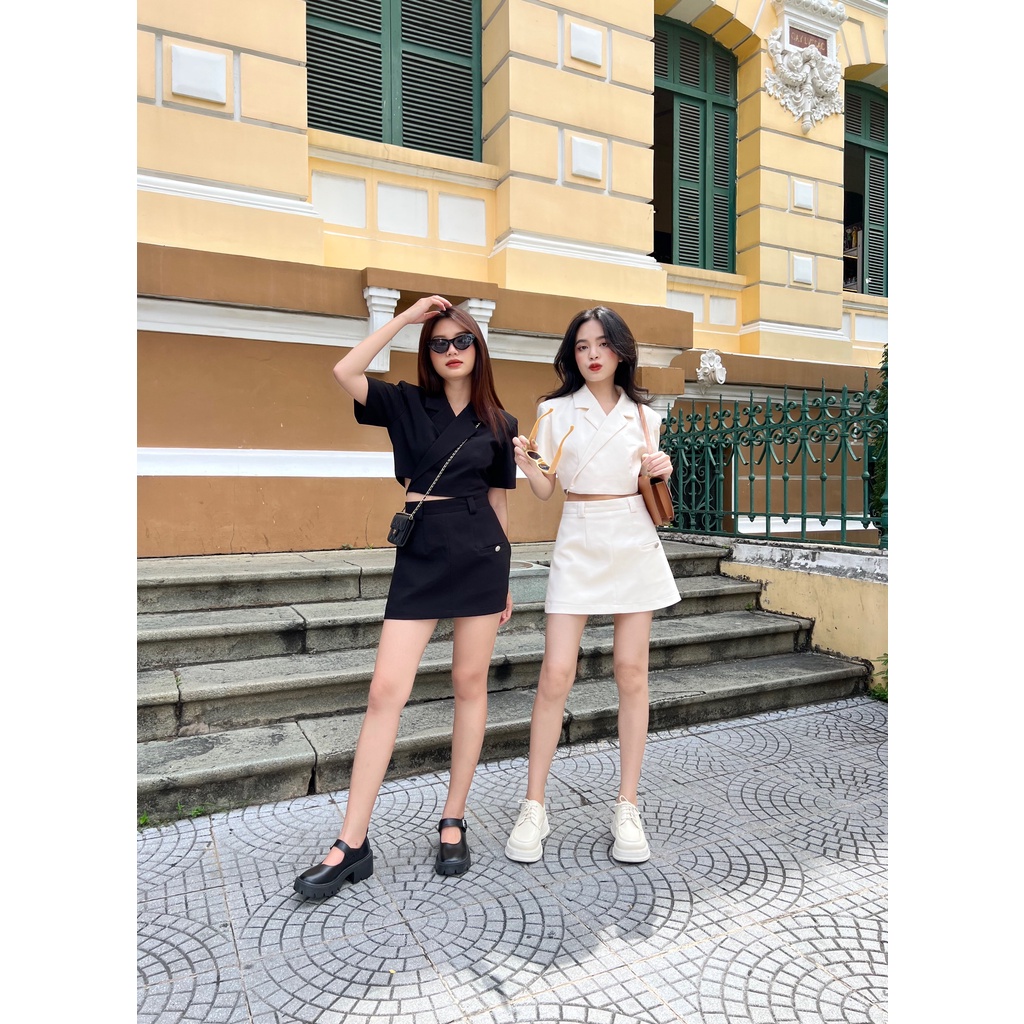 Set áo kiểu blazer chân váy có nút DESI SET