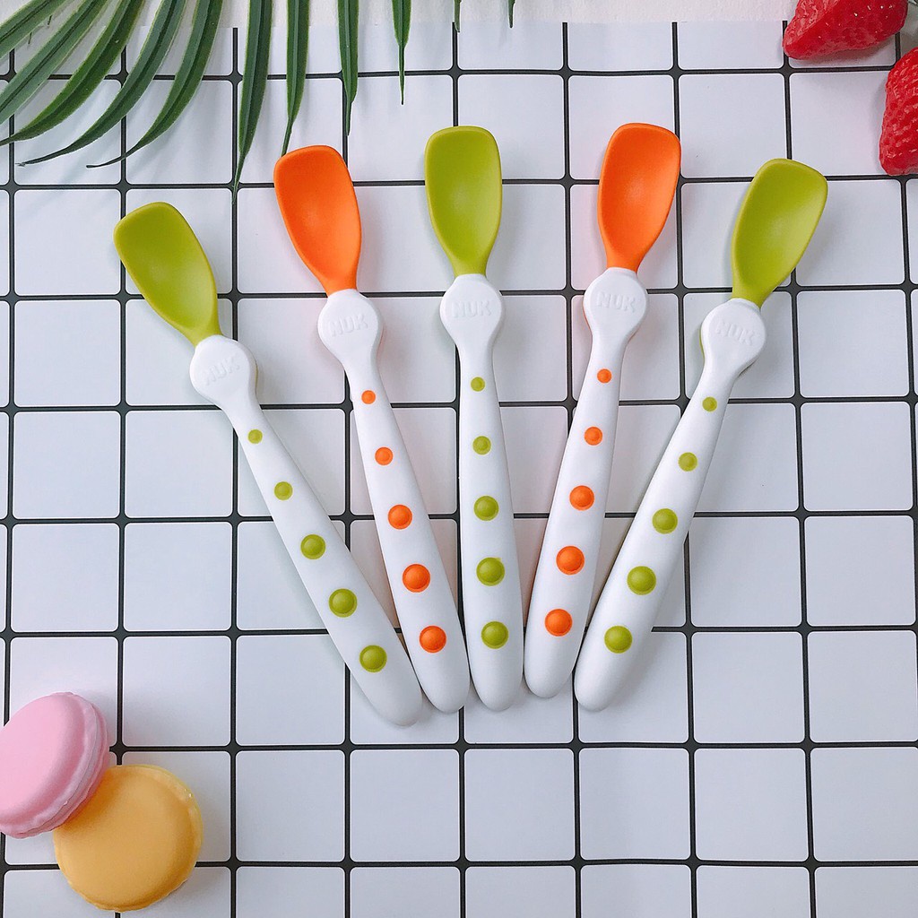 Thìa ăn dặm NUK bằng nhựa mềm PP, TPE dành cho bé từ 6 tháng