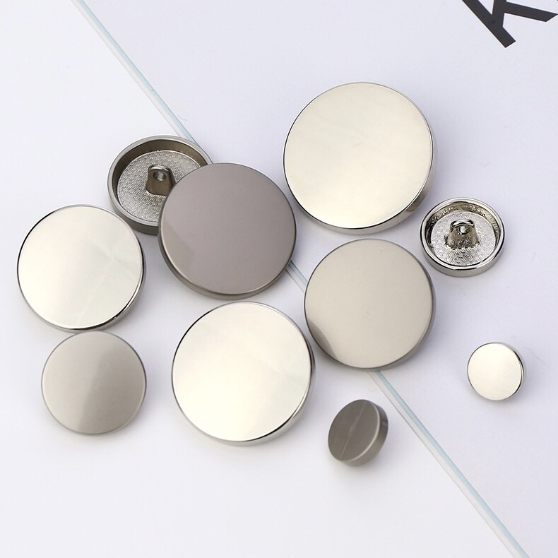 Set 10 Nút Áo 10 / 15 / 20 / 25 / 30mm Màu Vàng 20mm Tiện Dụng