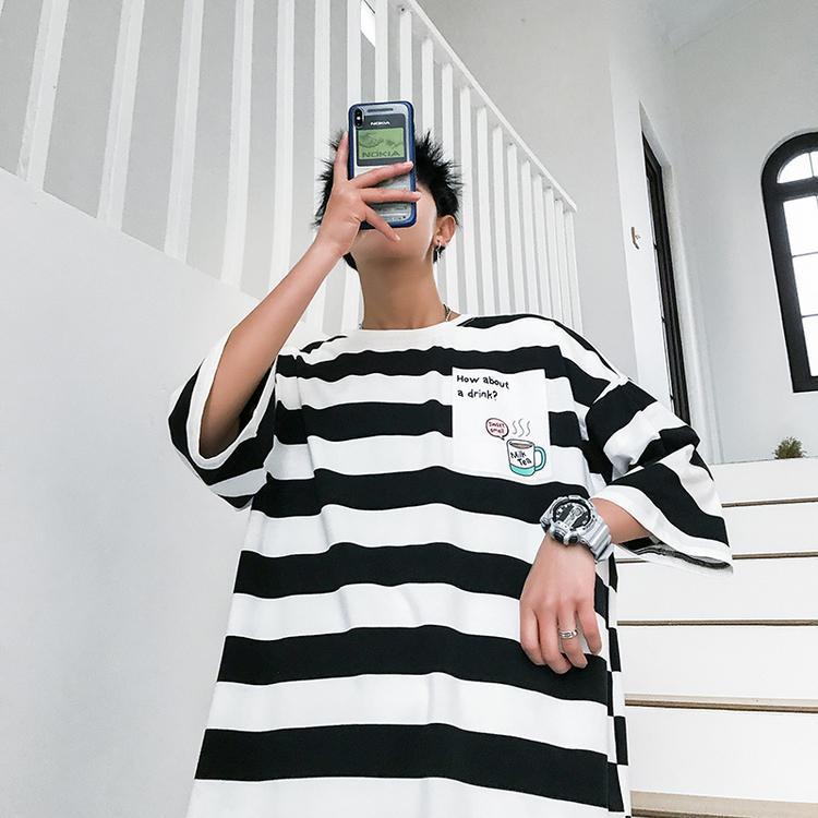 Áo Thun Nữ Ngắn Tay Cổ Tròn Sọc Ngang Thời Trang