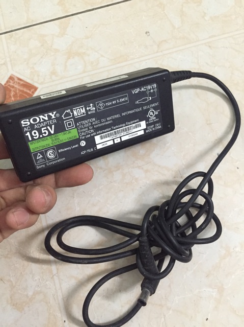 Sạc laptop sony 19,5V- 3.9A